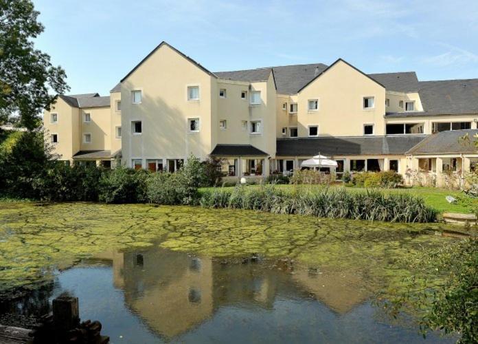 Logis Hotel Le Relais Du Moulin Valençay Екстериор снимка