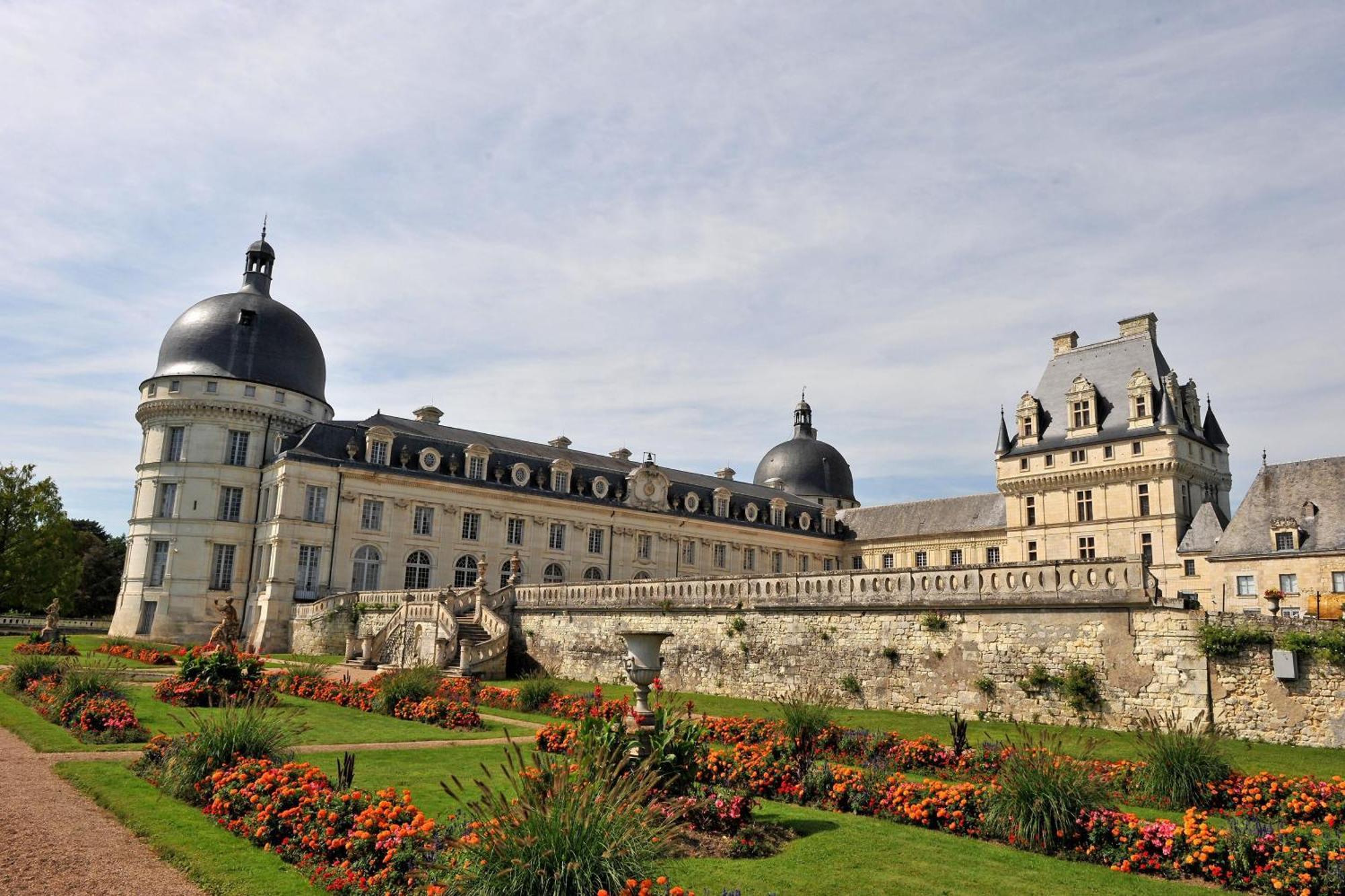 Logis Hotel Le Relais Du Moulin Valençay Екстериор снимка