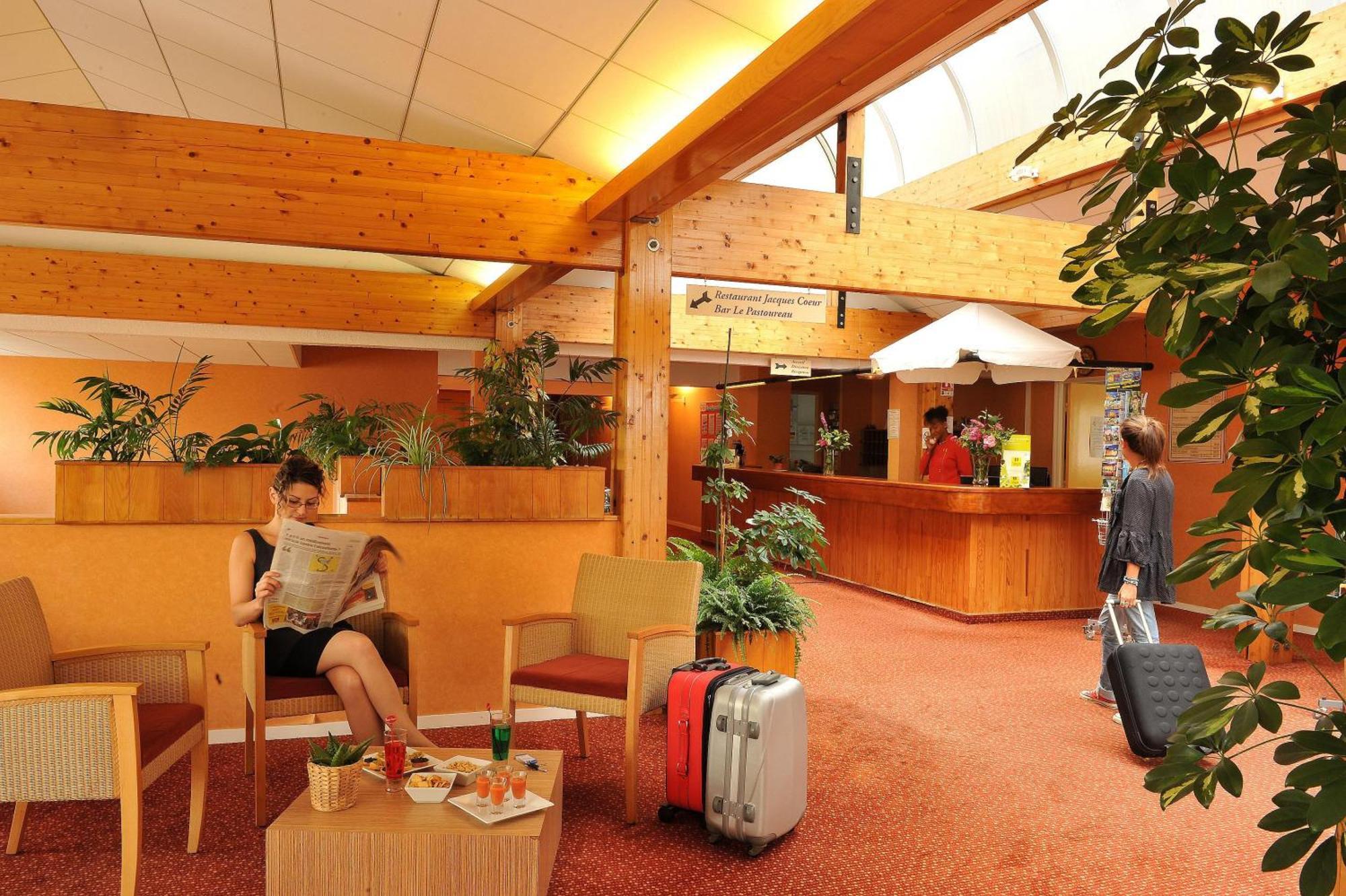 Logis Hotel Le Relais Du Moulin Valençay Екстериор снимка