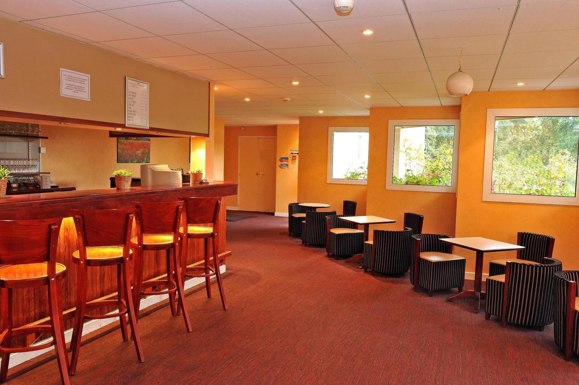 Logis Hotel Le Relais Du Moulin Valençay Екстериор снимка